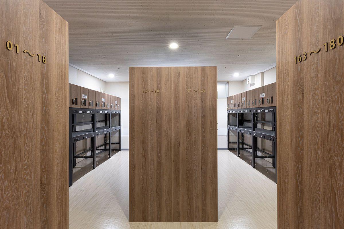 Self-cloakroom - 1